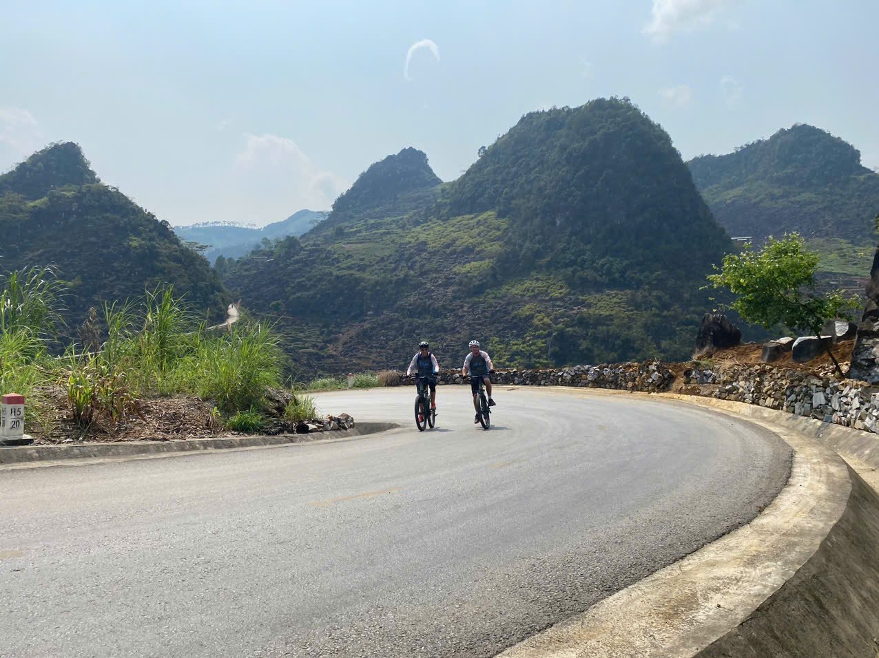 10-Day Ha Giang Loop & Hoang Su Phi Cycling Adventure